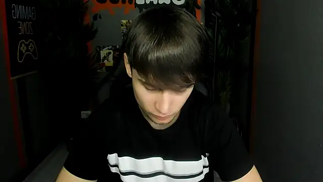 AlejandroEllias online show from February 11, 5:45 am