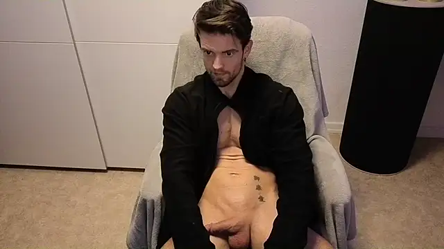 Mystery Mark online show from December 4, 8:27 pm