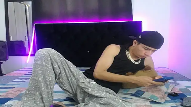 Anyelo hot1111 online show from November 19, 12:49 pm