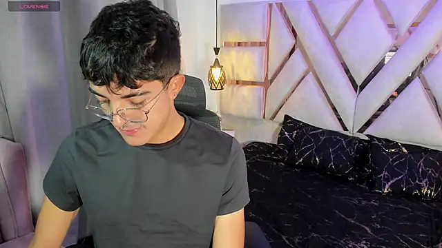 sayronvg online show from November 19, 12:05 pm