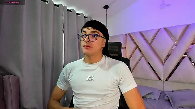 sayronvg online show from November 26, 11:46 am