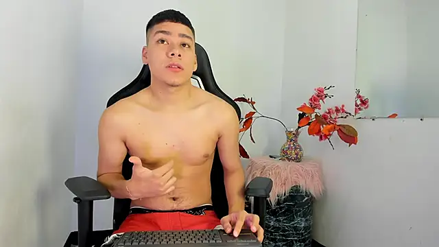 Lucastorrez01 online show from January 15, 3:10 am