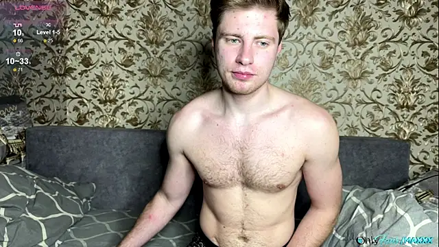Maxhornyblondieman online show from May 16, 6:39 pm