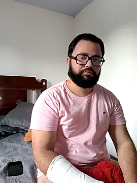 NoahRJ1 online show from November 17, 8:34 pm