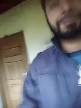 Cute Lucky online show from April 7, 1:11 pm