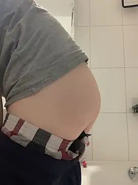 Spielzeugtwink online show from February 8, 3:16 pm