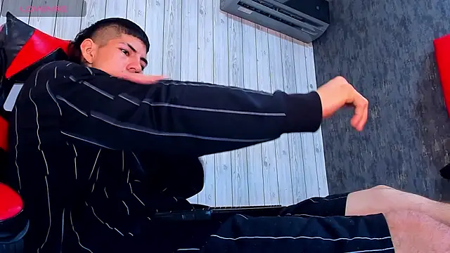 yeikoox online show from November 28, 3:21 am