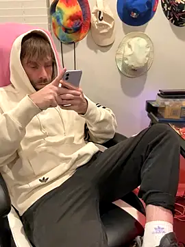 strippingmale1 online show from November 29, 4:03 am