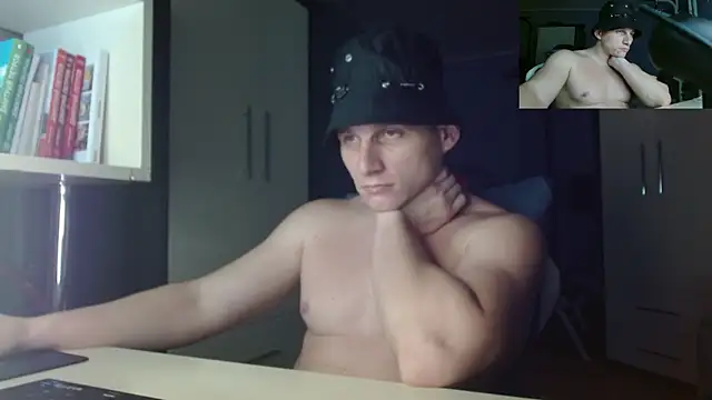 Poliglotjoe1 online show from December 1, 7:50 pm