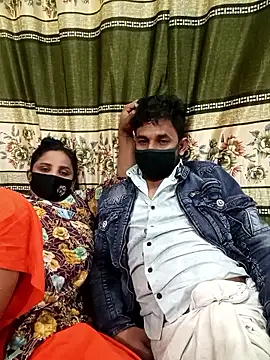 Romentic Couple online show from January 15, 5:48 pm