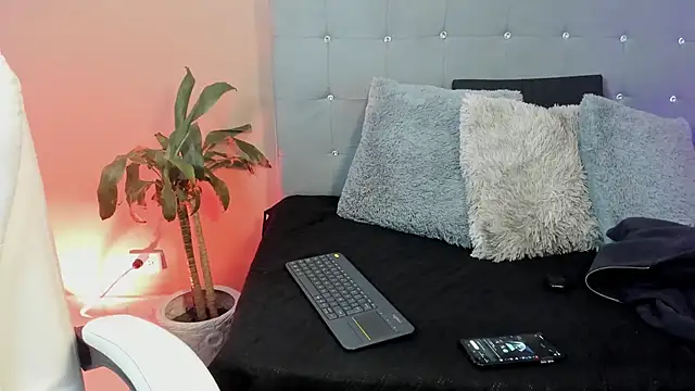 eren jeager online show from April 12, 1:20 am