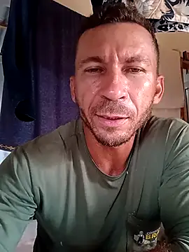 RobertoLuiz84 online show from February 13, 6:24 pm