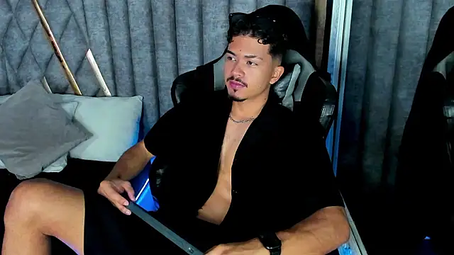 NicolaiKarav online show from February 3, 12:10 pm