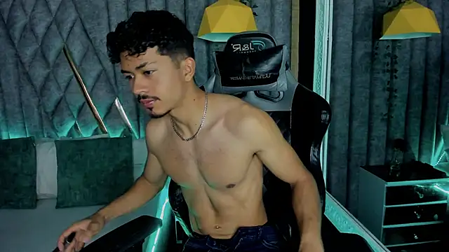 NicolaiKarav online show from March 3, 12:01 pm