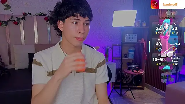 kaelwolf tay online show from March 26, 7:07 pm