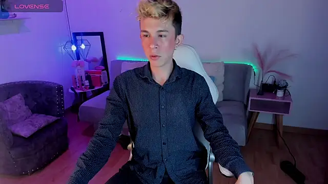 Juaan Diick online show from February 4, 8:26 pm