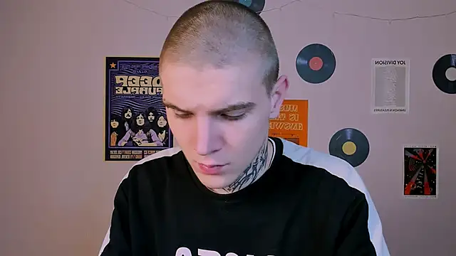 drew soft  online show from December 5, 7:54 pm