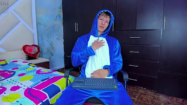 sammysex- online show from November 29, 6:37 am