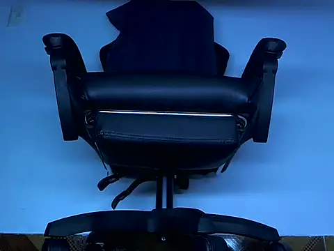 Alphacashmaster777 online show from April 13, 7:25 pm