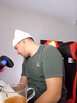 IPrince7 online show from November 30, 6:32 pm