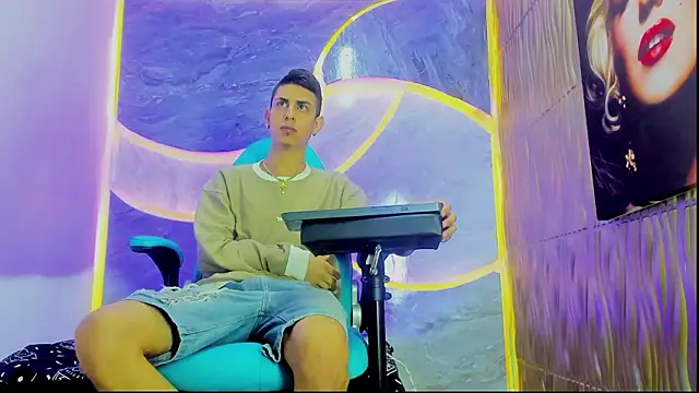 twink scott  online show from February 3, 5:16 am