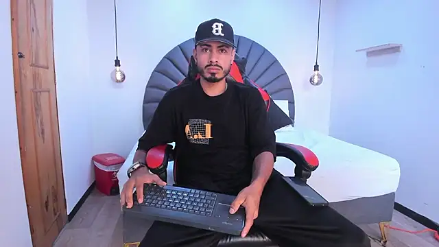 MatthewCullen online show from February 20, 9:27 pm