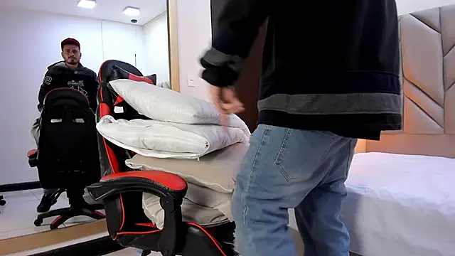 MatthewCullen online show from April 6, 12:07 am