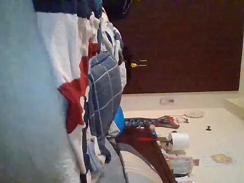 ilove90123 online show from March 28, 9:42 am