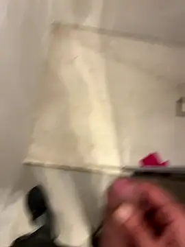 andresbale online show from December 3, 5:57 am