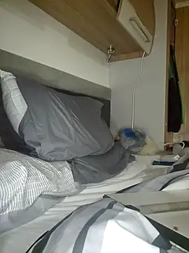 scotbhoyscott online show from December 3, 12:49 am