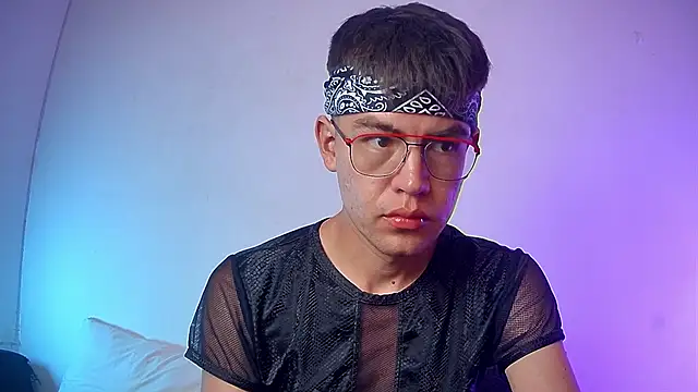 nicolatinboy online show from February 28, 9:25 pm