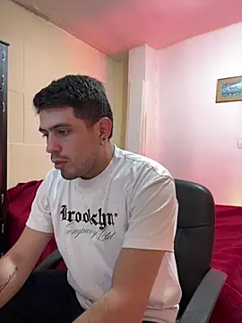 williamsmiiths16 online show from January 10, 3:23 am