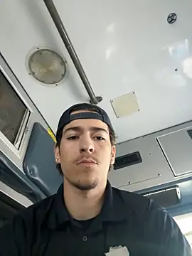 girthyclimber12 online show from December 3, 6:14 pm