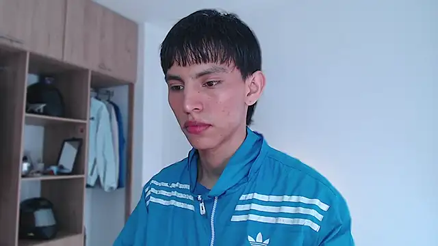 andrew courtzz online show from February 6, 7:55 pm