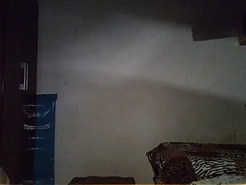 xxlattino033 online show from December 5, 6:53 am