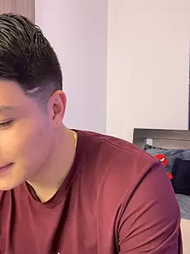 Goldenknight33 online show from February 16, 8:51 pm