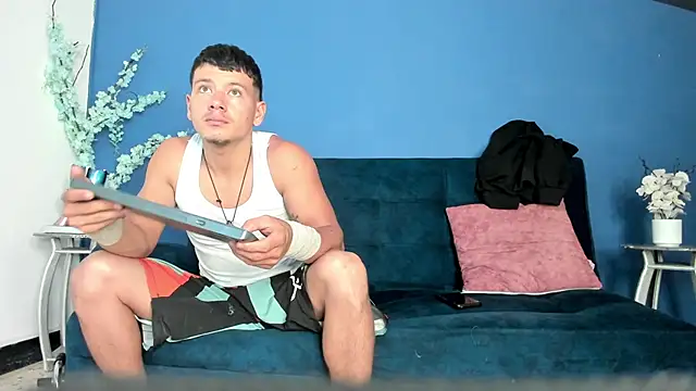 MagnusKnight  online show from February 18, 2:26 pm