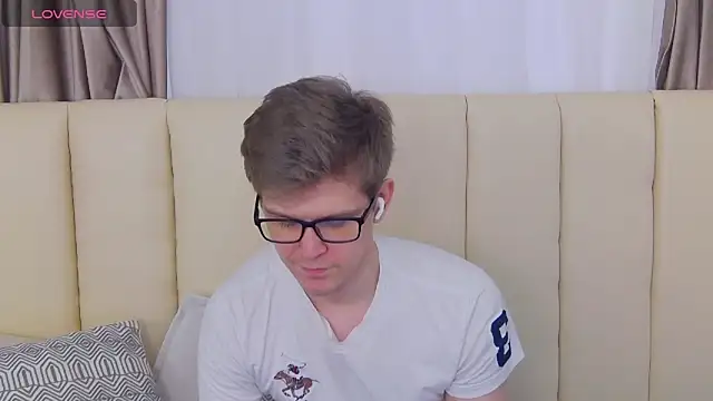 NickJohnas online show from January 10, 9:35 am