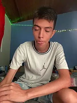 Juan Gomezz26 online show from April 17, 10:56 pm