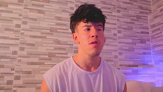 maxxcooper1 online show from March 12, 7:54 pm