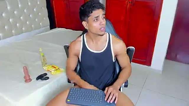 Dustyn Michelle1 online show from March 31, 10:00 pm