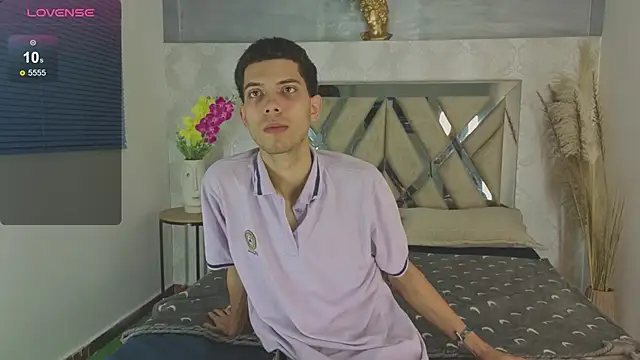 prettyboyy 13 online show from December 21, 3:58 am