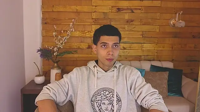 prettyboyy 13 online show from December 18, 3:13 am