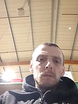 CrookedBunk3527 online show from February 27, 7:20 am