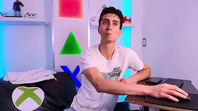 Ithan Skin online show from February 2, 11:40 am