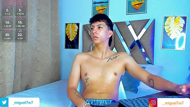 DaniiFoxx online show from December 17, 12:23 pm