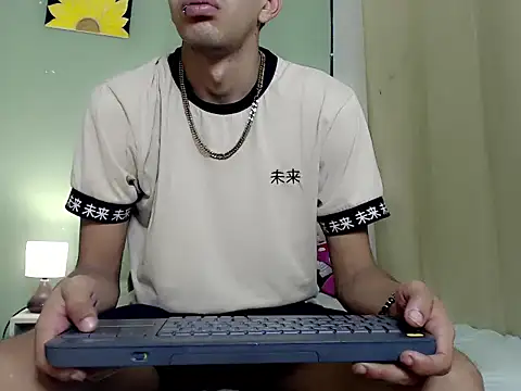 Big boyy  online show from January 8, 11:15 am