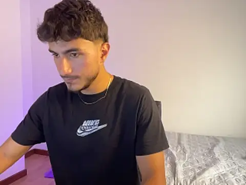 LIAM COLT online show from March 2, 6:15 pm