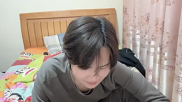 junnan001 online show from February 7, 2:45 pm