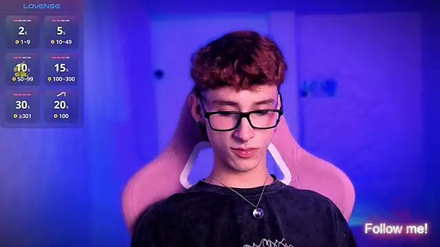 Kitsuneplay  online show from January 6, 10:47 pm